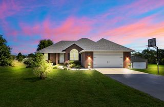 810 Moon Valley Road, Ozark, MO 65721