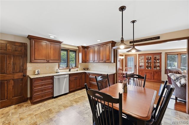 202 Barbados Drive, Cheektowaga, NY 14227