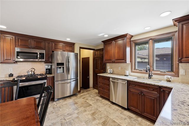 202 Barbados Drive, Cheektowaga, NY 14227