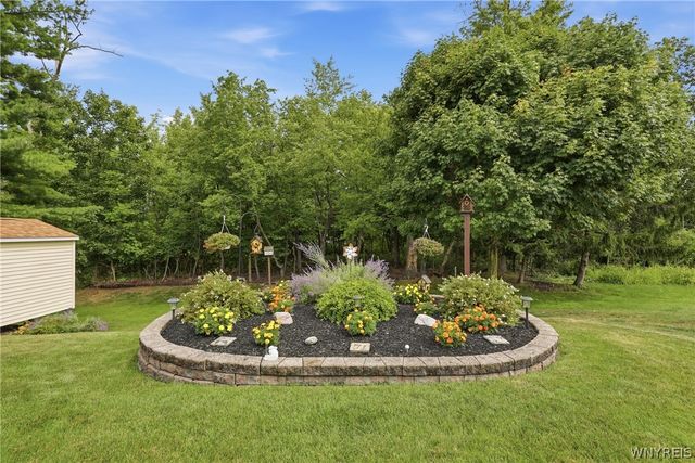 202 Barbados Drive, Cheektowaga, NY 14227
