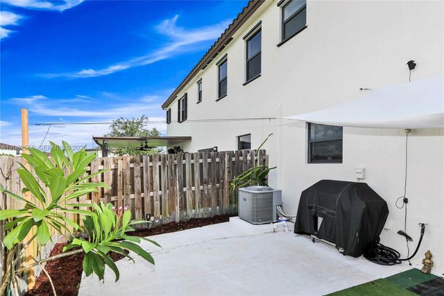 12758 SW 230th St, Miami, FL 33170