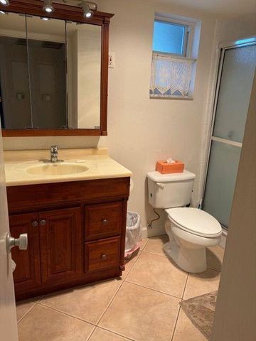 2562 Garden Drive N 305, Lake Worth, FL 33461