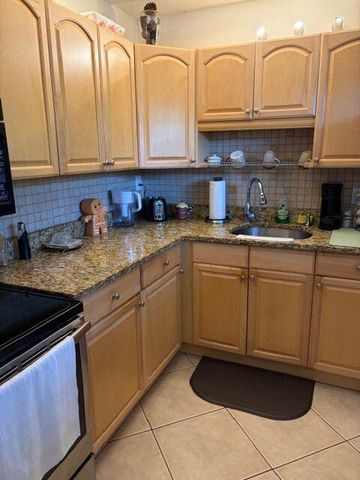 2562 Garden Drive N 305, Lake Worth, FL 33461