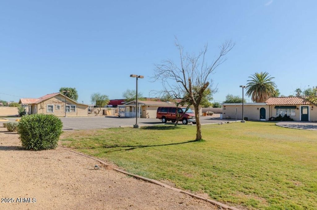 8625 W OLIVE Avenue, Peoria, AZ 85345 — photo 4