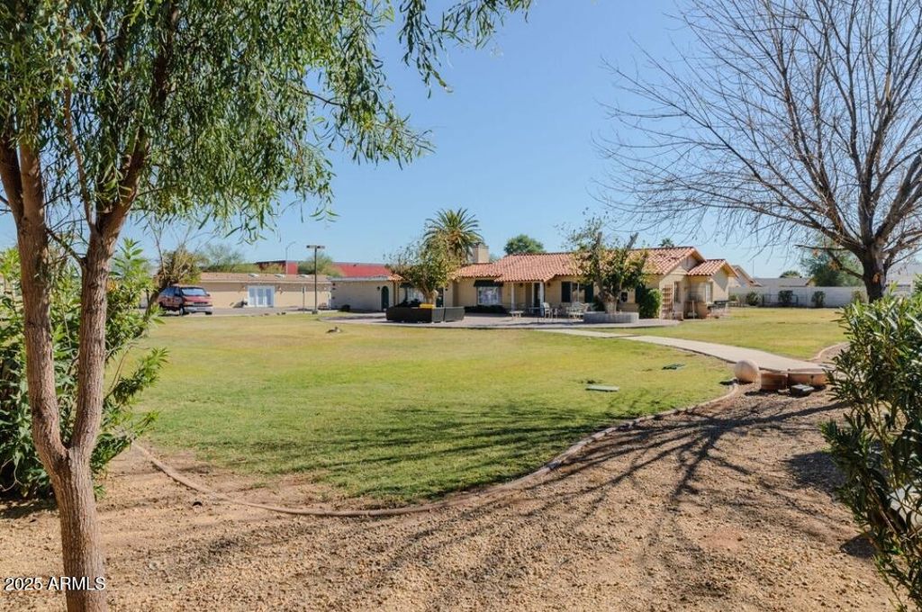 8625 W OLIVE Avenue, Peoria, AZ 85345 — photo 5