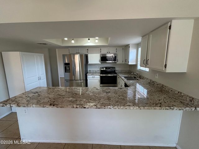 4684 N Woodside Drive, Tucson, AZ 85705