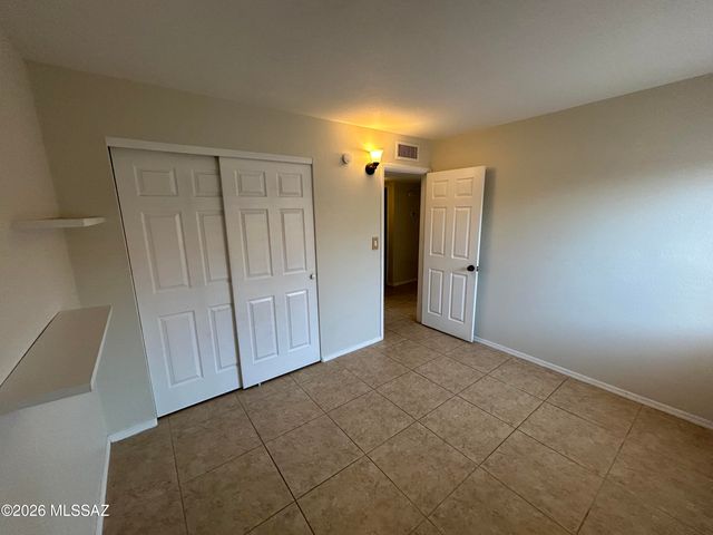 4684 N Woodside Drive, Tucson, AZ 85705
