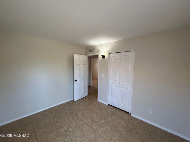 4684 N Woodside Drive, Tucson, AZ 85705