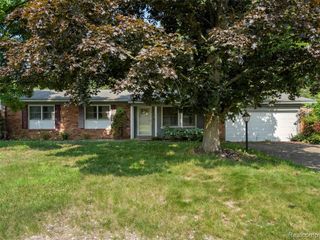 3077 Nanwich Drive, Waterford, MI 48329