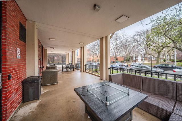 1255 N Sandburg Terrace 2606E, Chicago, IL 60610