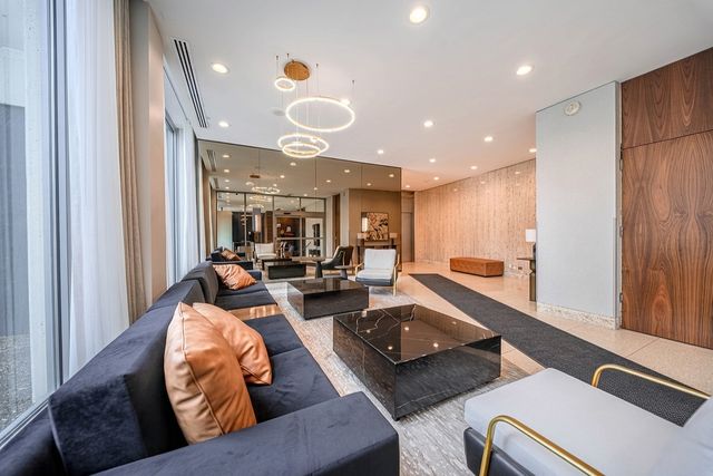 1255 N Sandburg Terrace 2606E, Chicago, IL 60610