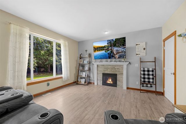 7924 32nd Place NE, Marysville, WA 98270