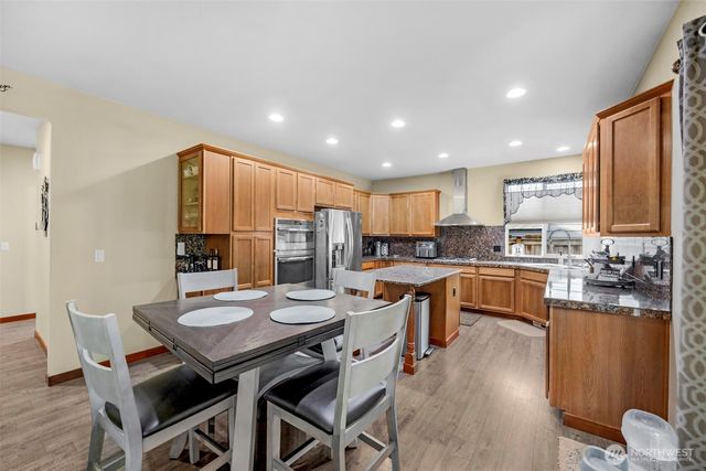 7924 32nd Place NE, Marysville, WA 98270