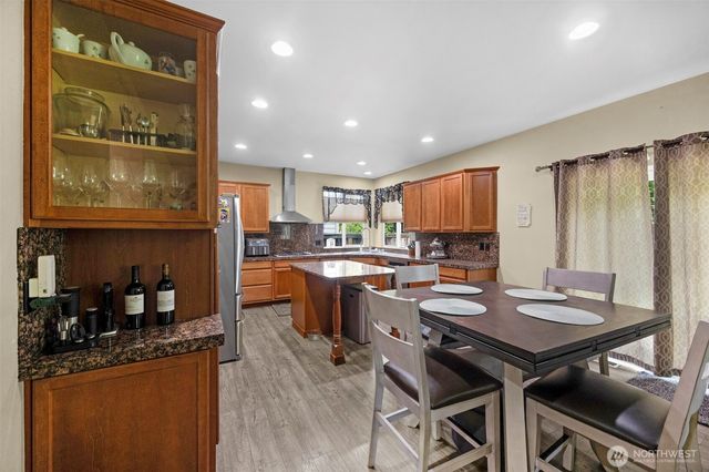 7924 32nd Place NE, Marysville, WA 98270