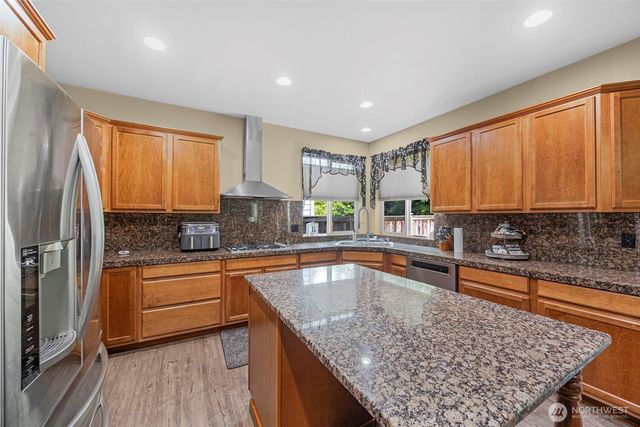 7924 32nd Place NE, Marysville, WA 98270