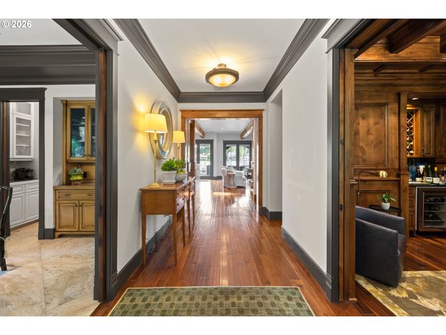 100 3RD St, Lake Oswego, OR 97034