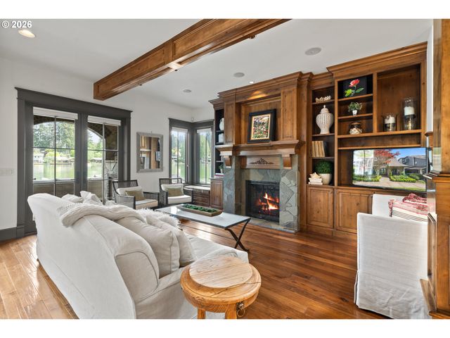 100 3RD St, Lake Oswego, OR 97034