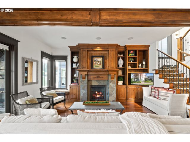 100 3RD St, Lake Oswego, OR 97034