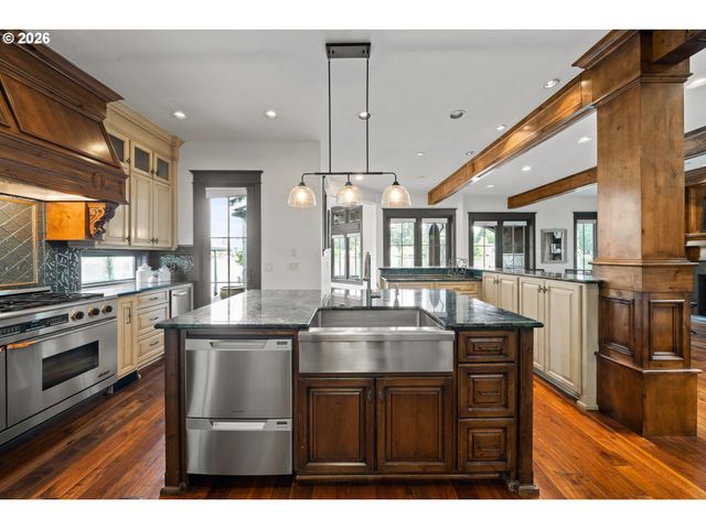 100 3RD St, Lake Oswego, OR 97034