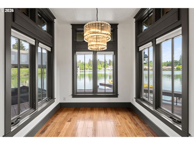 100 3RD St, Lake Oswego, OR 97034