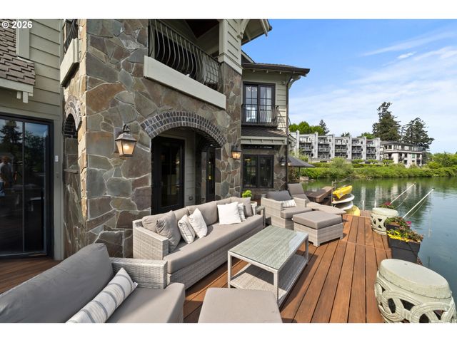 100 3RD St, Lake Oswego, OR 97034