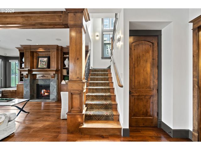 100 3RD St, Lake Oswego, OR 97034