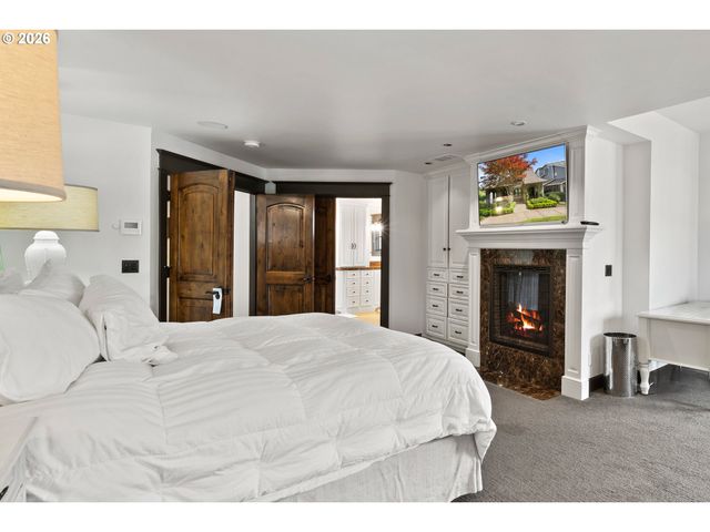 100 3RD St, Lake Oswego, OR 97034