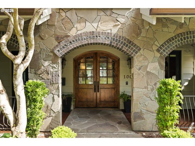 100 3RD St, Lake Oswego, OR 97034