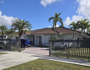 15641 SW 147th Ave, Miami, FL 33187