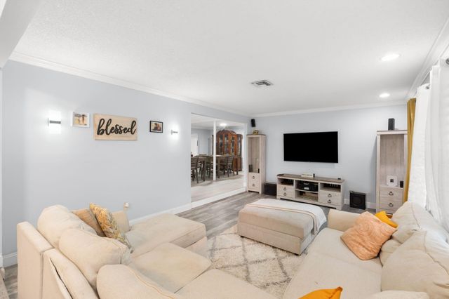 1852 NW 82ND Avenue, Coral Springs, FL 33071
