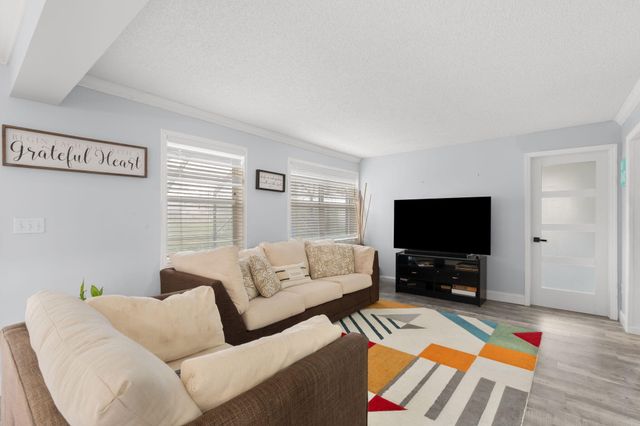 1852 NW 82ND Avenue, Coral Springs, FL 33071