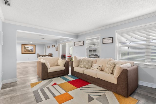 1852 NW 82ND Avenue, Coral Springs, FL 33071