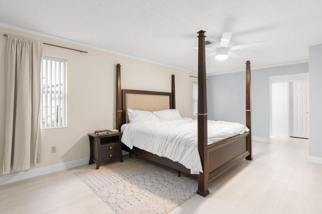 1852 NW 82ND Avenue, Coral Springs, FL 33071