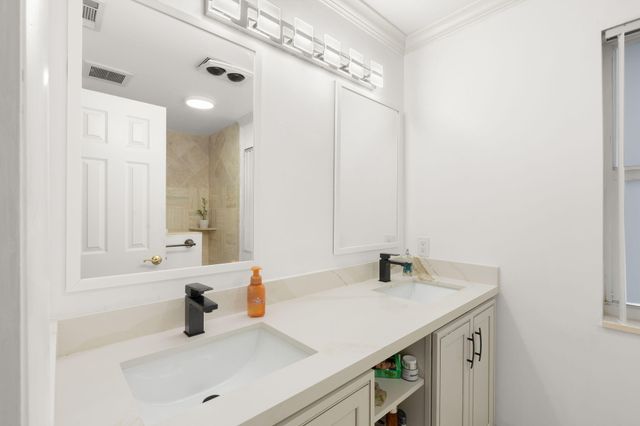 1852 NW 82ND Avenue, Coral Springs, FL 33071