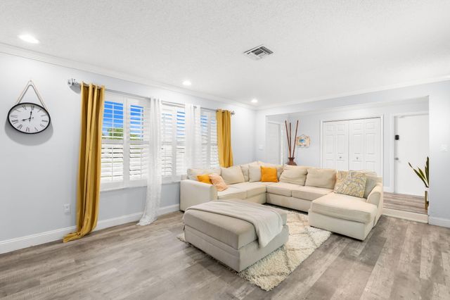1852 NW 82ND Avenue, Coral Springs, FL 33071