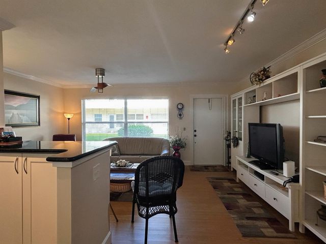 638 Snug Harbor Drive E6, Boynton Beach, FL 33435