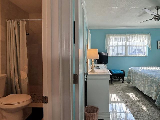 638 Snug Harbor Drive E6, Boynton Beach, FL 33435