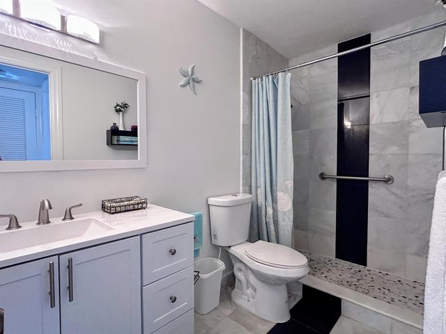 638 Snug Harbor Drive E6, Boynton Beach, FL 33435