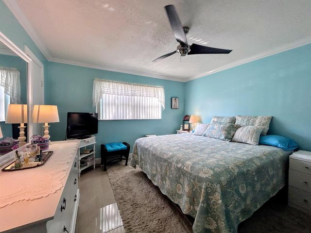 638 Snug Harbor Drive E6, Boynton Beach, FL 33435