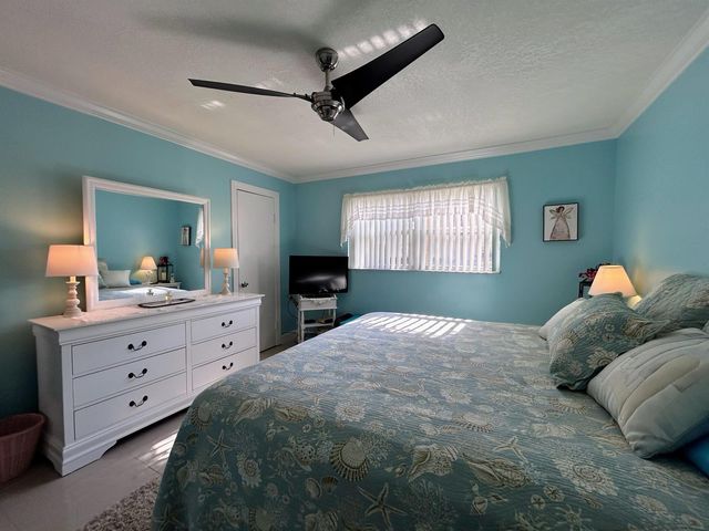 638 Snug Harbor Drive E6, Boynton Beach, FL 33435