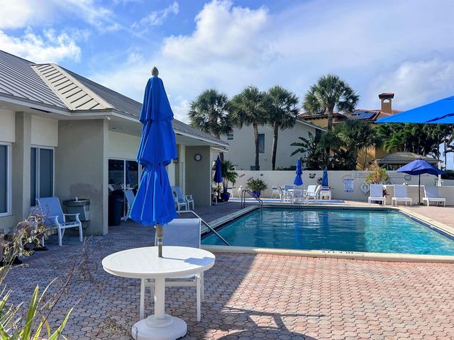 638 Snug Harbor Drive E6, Boynton Beach, FL 33435