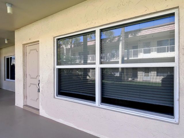 638 Snug Harbor Drive E6, Boynton Beach, FL 33435