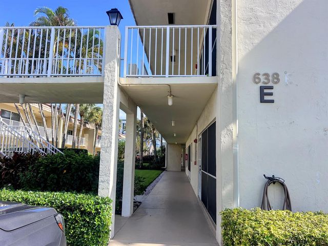 638 Snug Harbor Drive E6, Boynton Beach, FL 33435