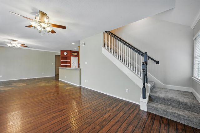 2300 Glenmoor Drive, Arlington, TX 76001