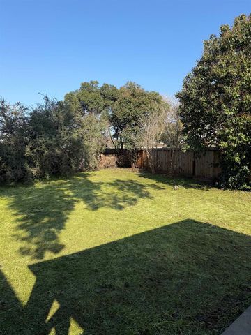 80 Loma Vista Way, Pittsburg, CA 94565