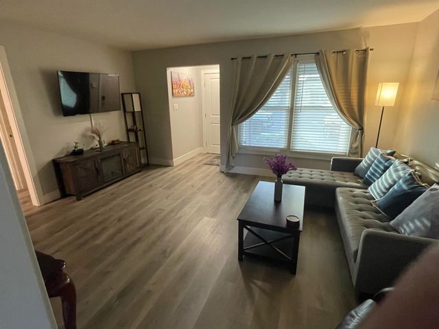 80 Loma Vista Way, Pittsburg, CA 94565