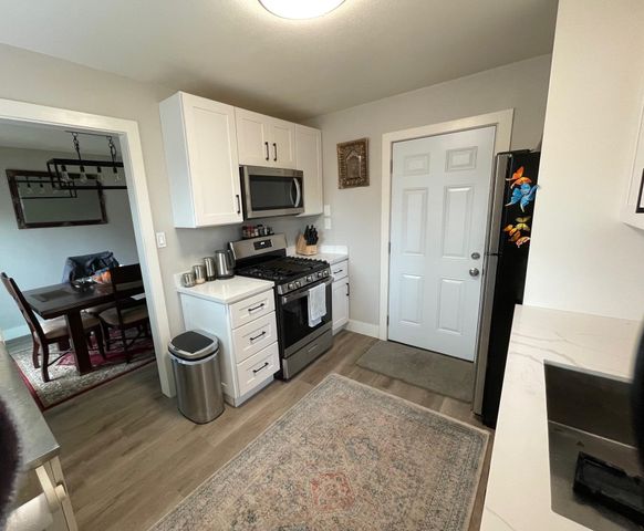 80 Loma Vista Way, Pittsburg, CA 94565