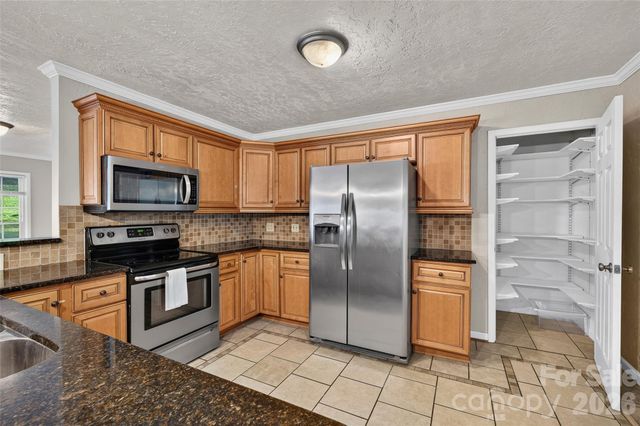 247 Spring Shore Road, Statesville, NC 28677