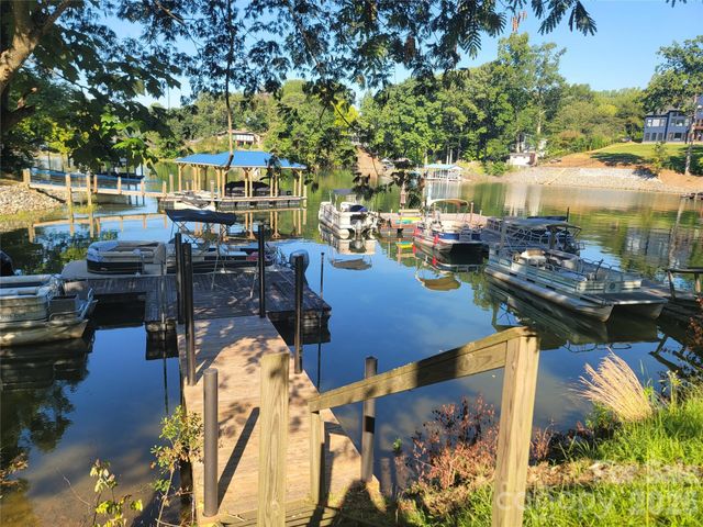 247 Spring Shore Road, Statesville, NC 28677