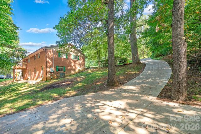 247 Spring Shore Road, Statesville, NC 28677
